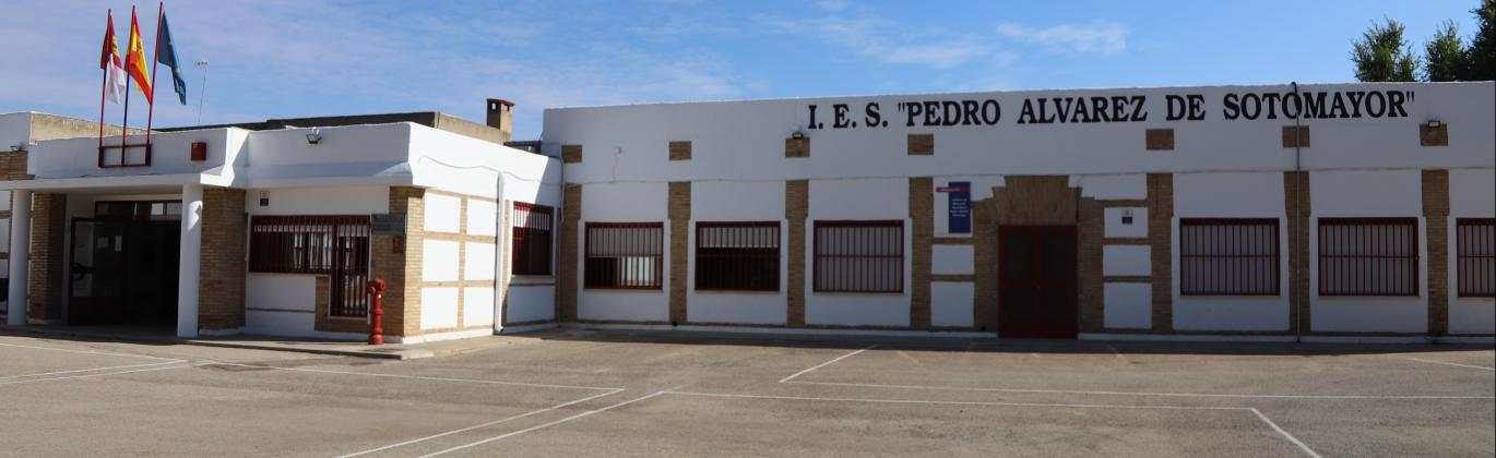 Fachada del IES Sotomayor