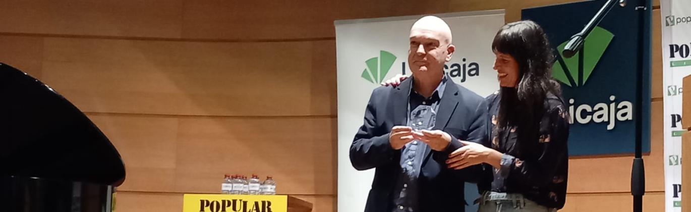 Teo Serna recibe el Premio de la Crítica CLM en Albacete