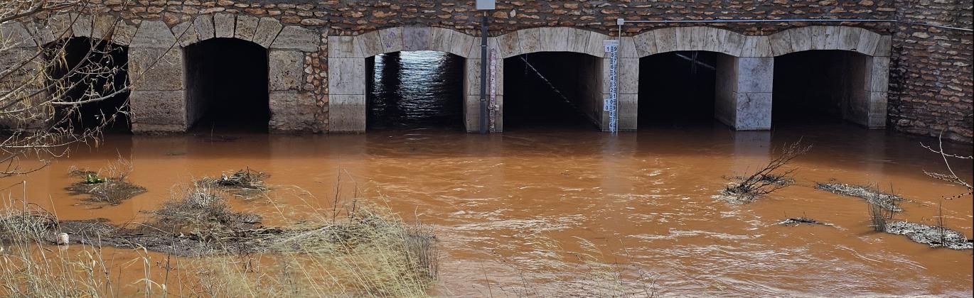 Estado del río Azuer en el Puente de los Pobres a las 14:00 horas del 12 de febrero de 2026