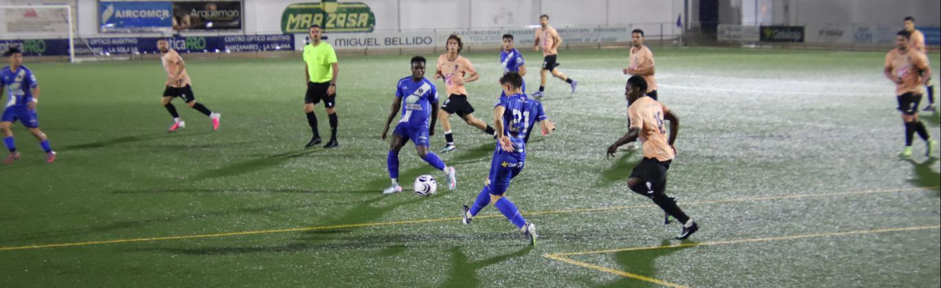 Lance del partido en el segundo tiempo