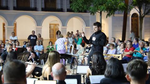 Embedded thumbnail for Concierto de pasodobles de la AMC &#039;Julián Sánchez-Maroto&#039; - Feria y Fiestas 2025